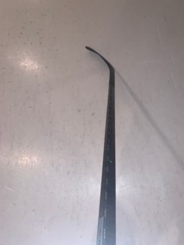 Senior Right Handed P28  Trigger 6 Pro Hockey Stick