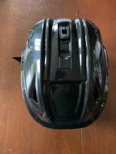 New Medium Bauer  Re-Akt 150 Helmet