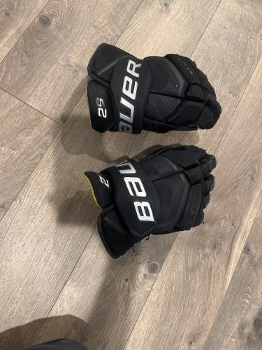 Bauer 14"  Supreme 2S Gloves