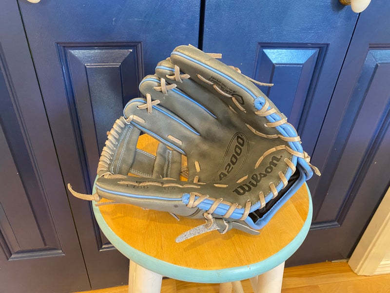 Wilson A2000 Autism Speaks 1786 11.5” Baby Blue Infield Glove