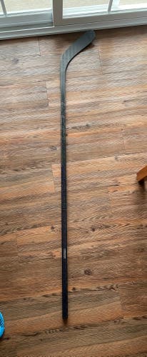 Senior (85 Flex) Right Handed  (P88 Curve) RibCor Team Hockey Stick