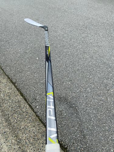 Like NEW Warrior Alpha QX Hockey Stick (W03/65 flex)