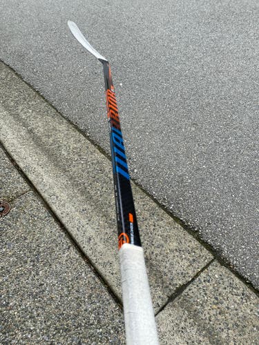 Like NEW Warrior Covert QR Edge Hockey Stick (W71/63 flex)