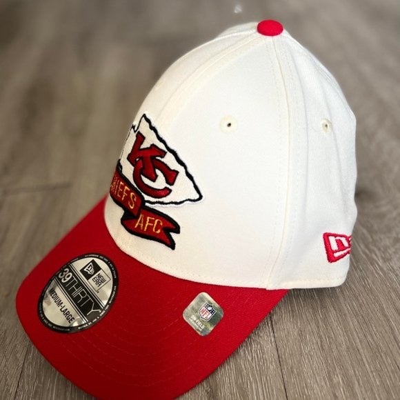 Men's New Era Red Kansas City Chiefs 2022 Sideline 39THIRTY