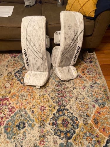 31" Bauer  Vapor 3X Goalie Leg Pads