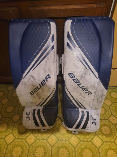 Used 30" Bauer Vapor 2X Goalie Leg Pads