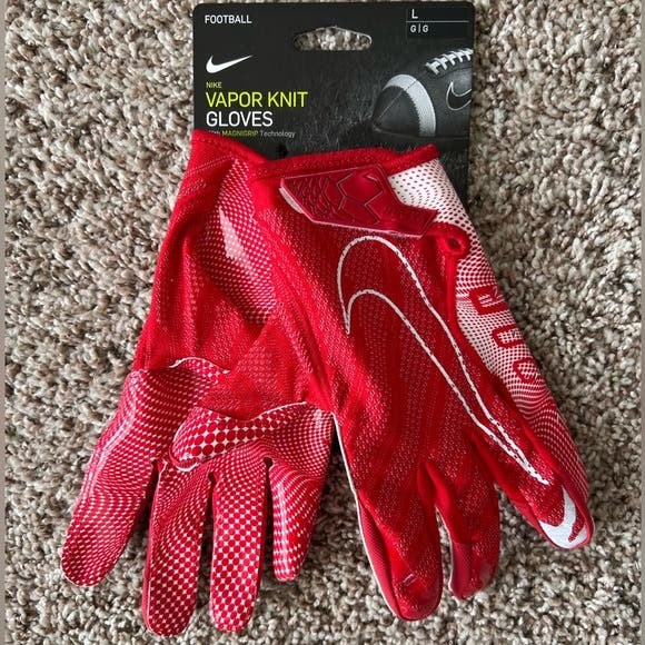 NWT men's L/large Nike vapor knit 3.0 Football skill Gloves red