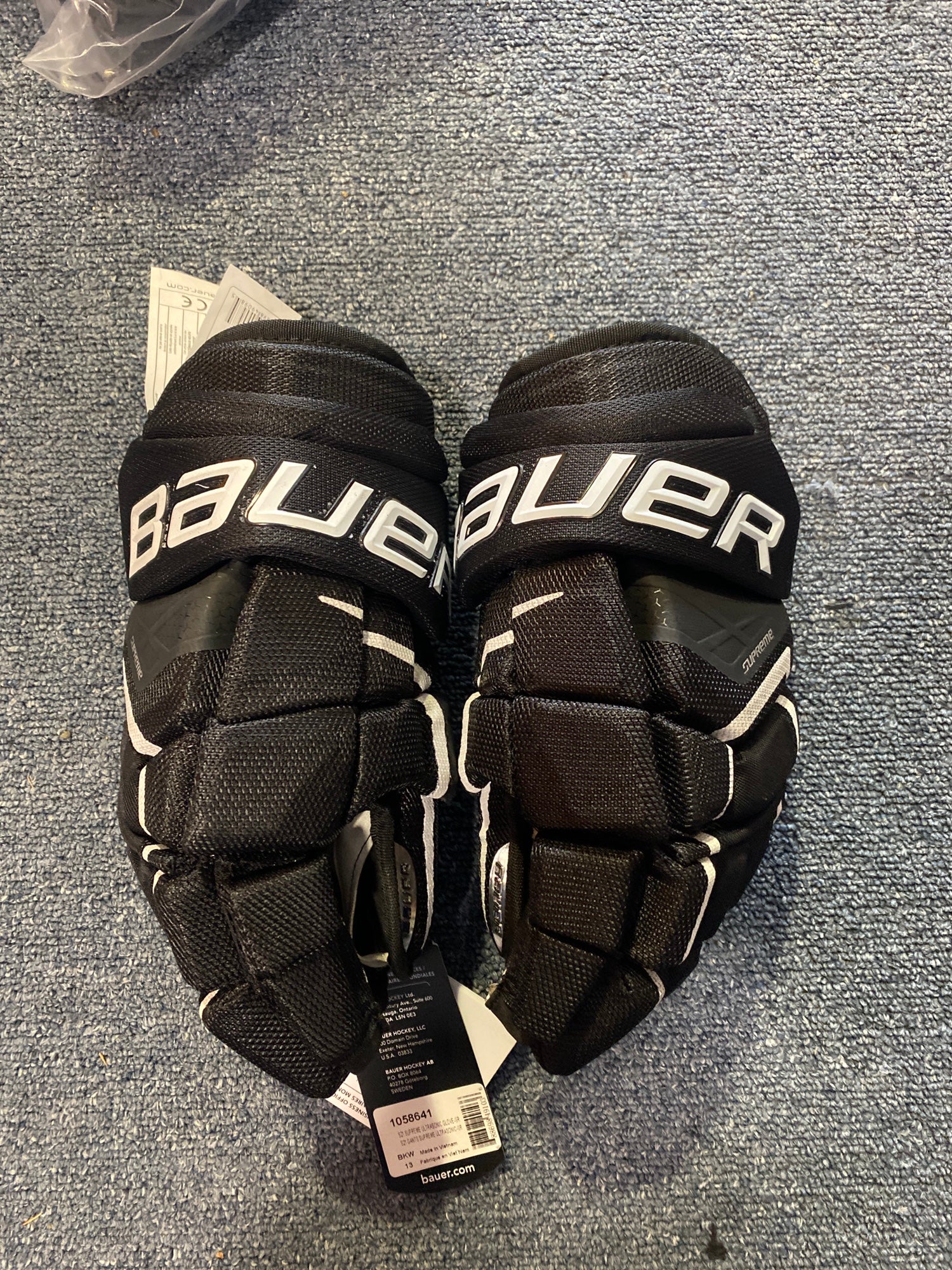 SALE】BAUER Supreme UltlaSonic 黒/黒/14 新品-