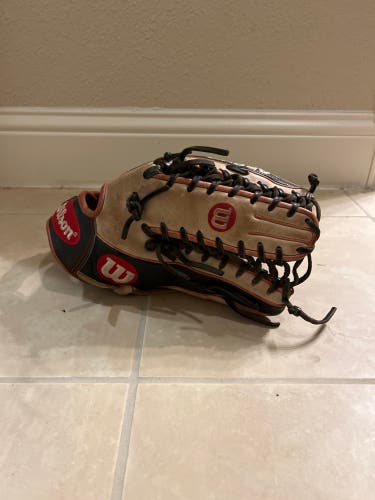 Used Outfield 12.75" A2000 Baseball Glove
