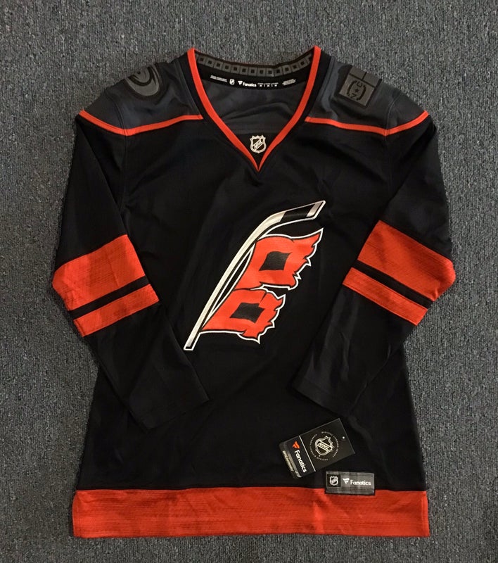 New With Tags Red Washington Capitals Women's XS, S, Lg, Or 2XL Fanatics  Home Jersey (Blank)