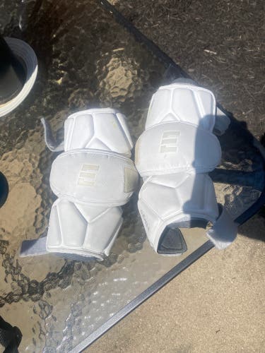 Used Medium Epoch Integra Arm Pads
