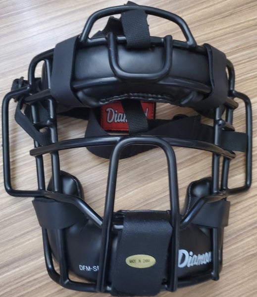 Diamond DFMSB Softball / Baseball Catcher’s / Umpire Mask w/Straps