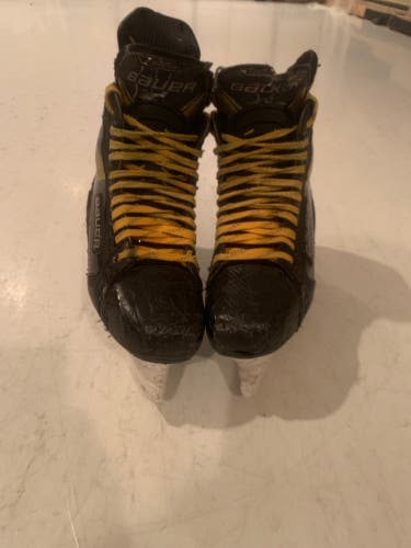 Bauer  Size 11 Supreme UltraSonic Hockey Skates