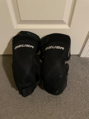Bauer Reactor SR Hockey Goalie knee pads and Vaughn jock