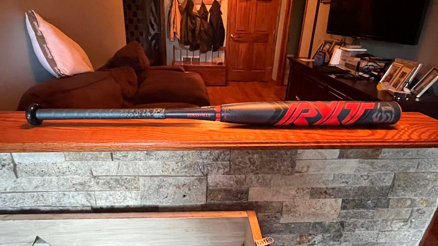 2022 RXT Fastpitch softball bat 33/23
