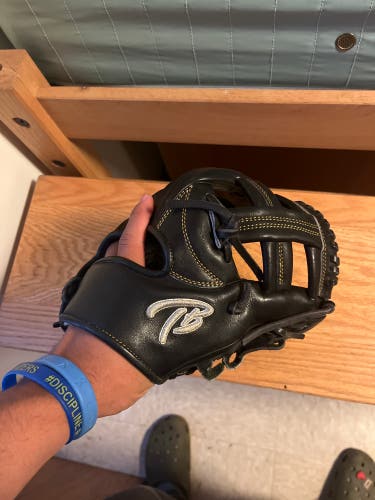 Tater Trainer Fielding glove