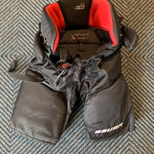 Used Junior Bauer Vapor X Velocity Hockey Pants (Size: Medium)
