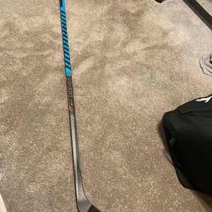 Senior Left Hand W28  Covert QRE5 Hockey Stick