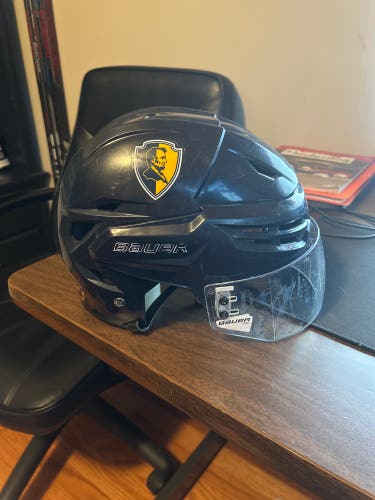 Used Large Bauer Re-Akt 95 Helmet