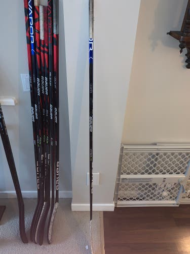 Senior Right Handed P28M Pro Stock Vapor FlyLite Hockey Stick