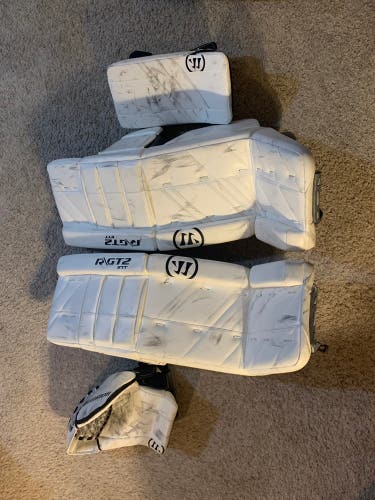 Warrior GT2 Int 31+1,  GT2 Jr Glove and GT4 Jr Blocker