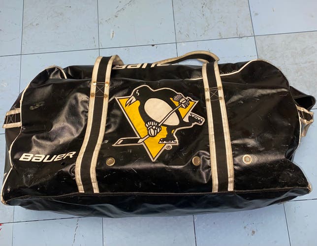 Used Bauer Player Bag 32”