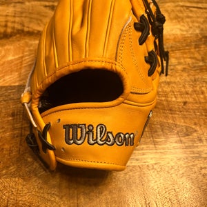 New 2023 Wilson Right Hand Throw Infield A2K Baseball Glove 11.75"