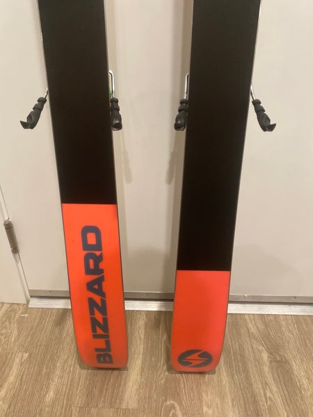 Used 2024 Men's Blizzard Rustler 9 Skis 186cm With Tyrolia Attack