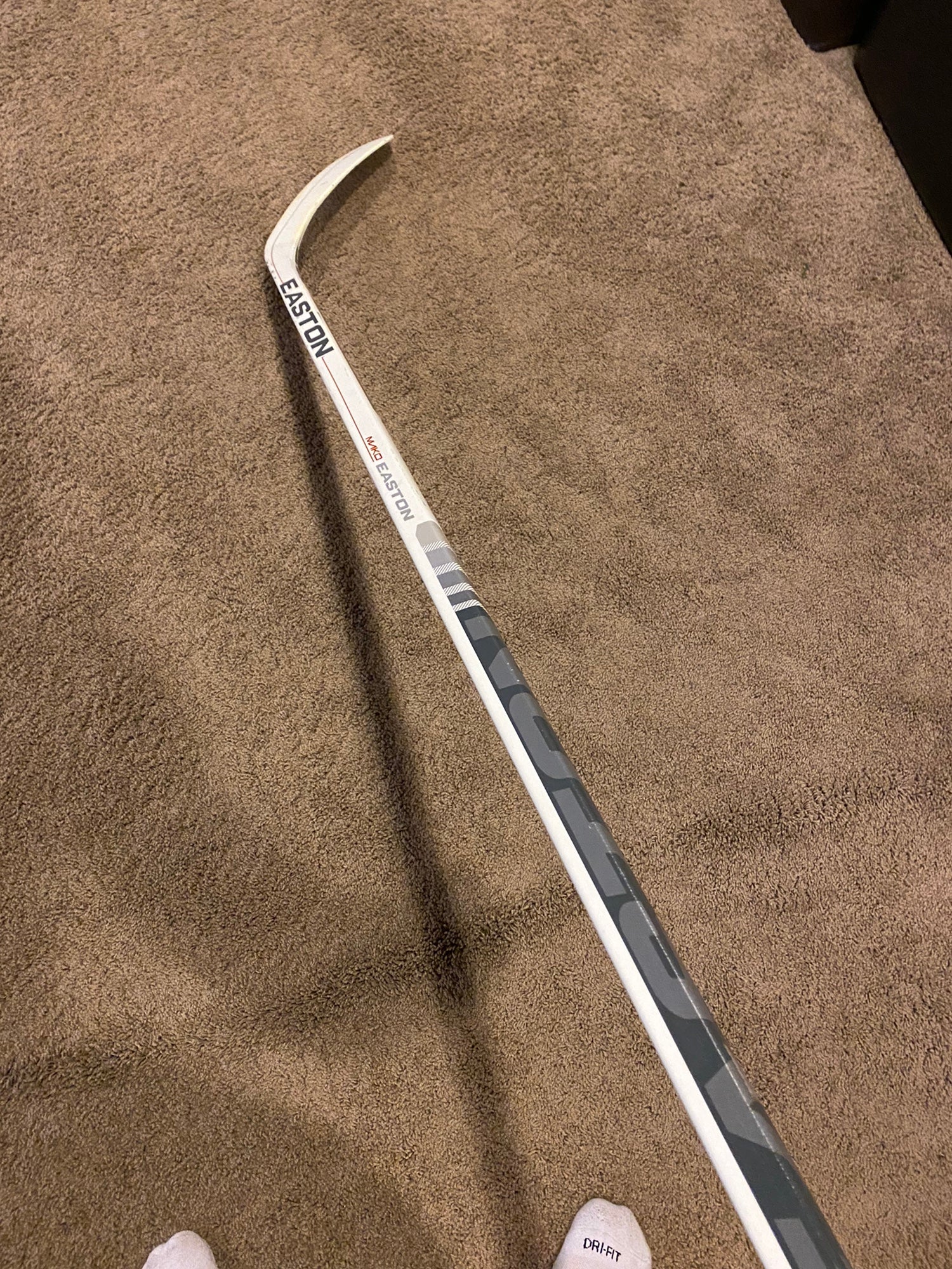 Senior Easton mako Left Handed Hockey Stick