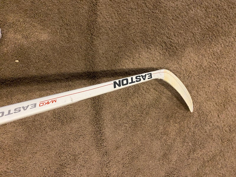 Senior Easton mako Left Handed Hockey Stick