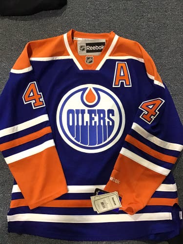 New With Tags Edmonton Oilers Men’s Medium Reebok Jersey #4 Hall