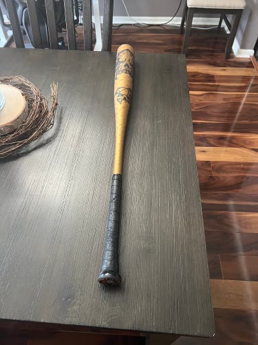 DeMarini Voodoo One 33” Bbcor bat