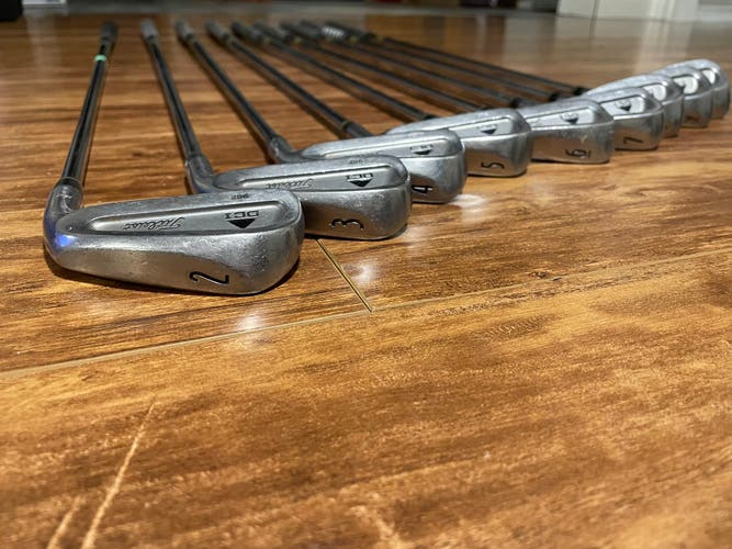 Titleist DCI 962 Men's Right Handed Stiff Flex 9 Iron Set