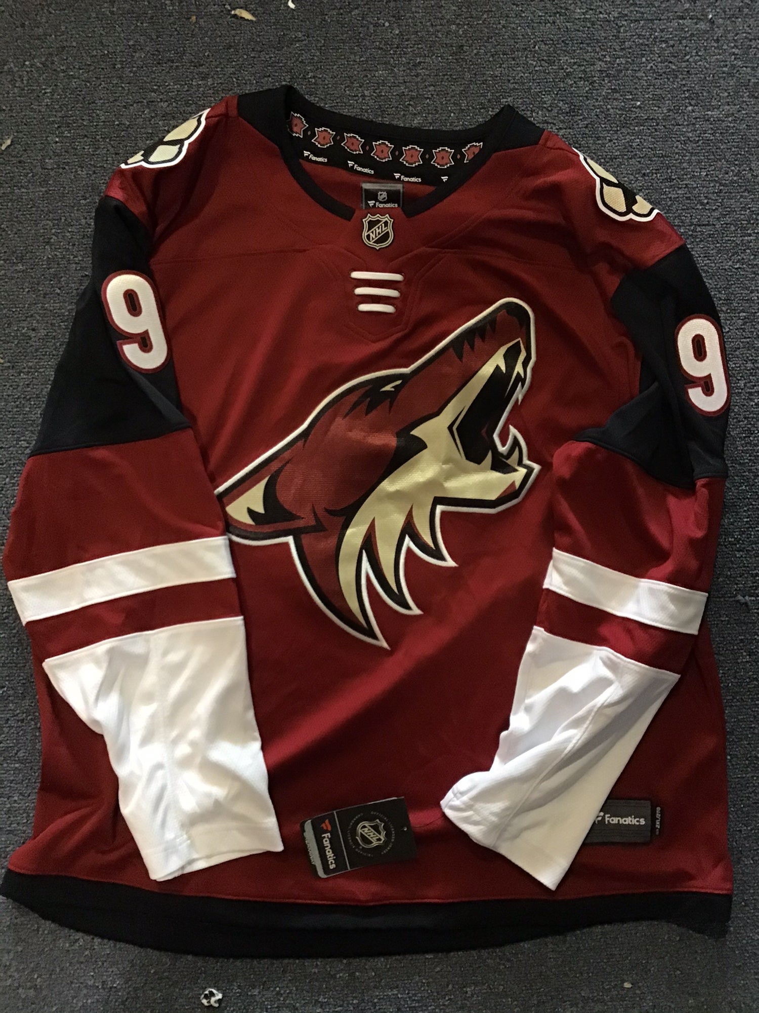 Landed a grail today. Starter Phoenix Coyotes for $70 : r/hockeyjerseys