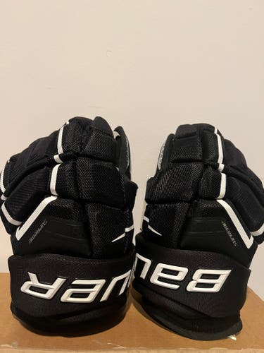 Used Bauer Supreme Ultrasonic Gloves 13"