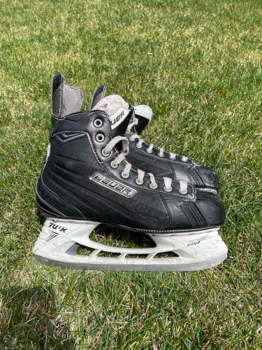 Used Bauer Regular Width Size 9 Nexus 5000 Hockey Skates