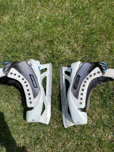 Senior Bauer Regular Width Size 7 Reactor 4000 Hockey Goalie Skates