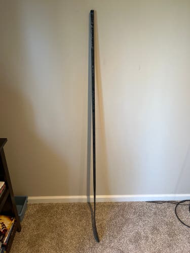 Senior Right Handed P92  Nexus 2N Pro Hockey Stick