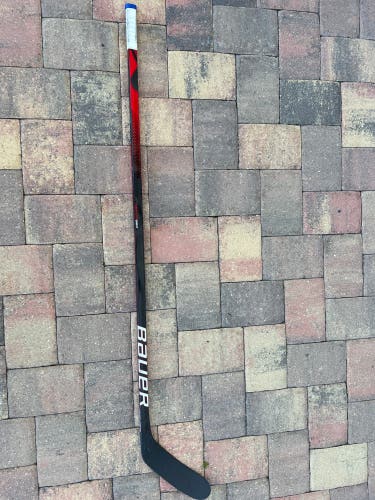 Senior Left Hand P28M Pro Stock Nexus Geo Hockey Stick