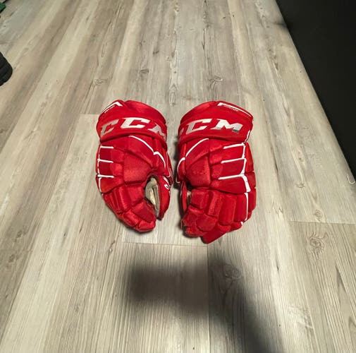 CCM JetSpeed Gloves