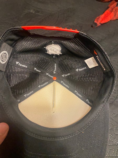 Men's Vegas Golden Knights adidas Black Reverse Retro 2.0 Flex Fitted Hat