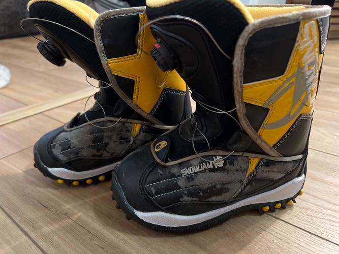 SnowJam Snowboarding Boots/Size Kids1 (LACE 110)