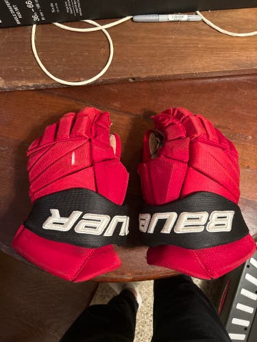 Bauer 15" Pro Stock Vapor Pro Team Gloves