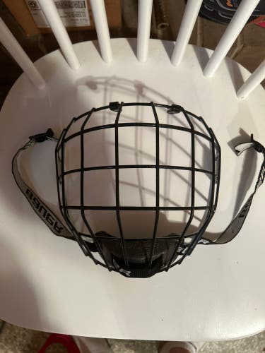 Mint Condition Bauer RBE VIII Original Oreo Cage *RARE*