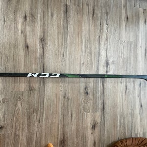 CCM RibCor Trigger 4 Pro  (RH, P28, 75 Flex) *Used*