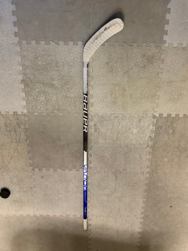 Bauer Hyperlite Custom Blue/White Spraypaint