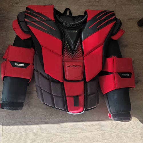 XL Bauer Hyperlite Goalie Chest Protector