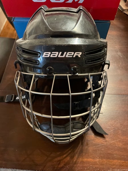 Bauer youth hockey helmet size 6 3/8-7