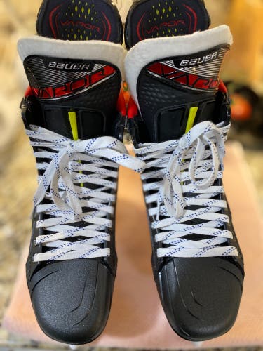 New Bauer Regular Width Pro Stock Size 8.5 Vapor 2X Pro Hockey Skates