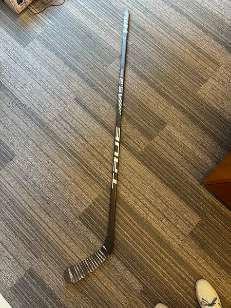 Used Marner Sr TRUE A5.2 SBP Hockey Stick